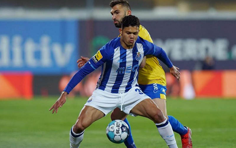 Soi kèo phạt góc Porto vs Estoril 3h15 ngày 4/11: Thắng dễ trên sân nhà  - Ảnh 1