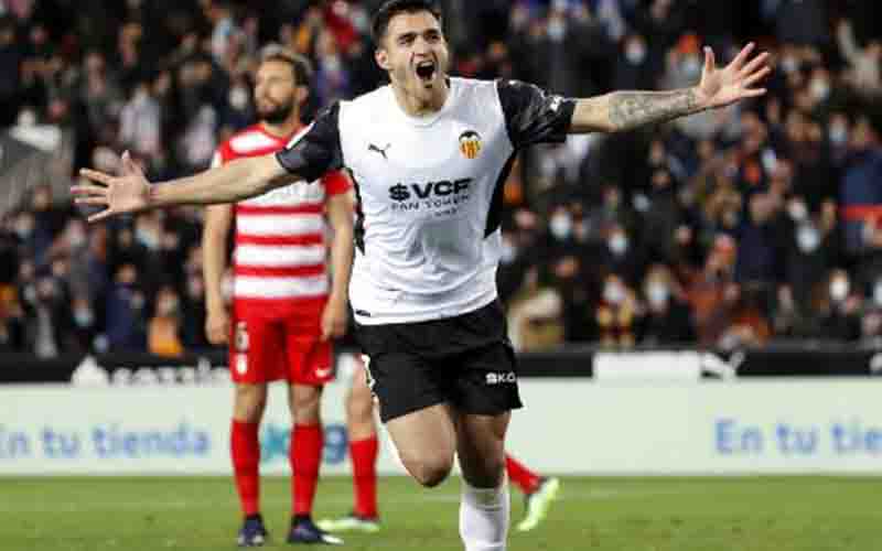 Soi kèo phạt góc Valencia vs Granada 22h15 ngày 5/11: Khó thoát hang dơi - Ảnh 1
