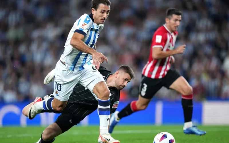 Soi kèo phạt góc Sociedad vs Salzburg 3h00 ngày 30/11: Ba điểm ở lại Reale Arena - Ảnh 1
